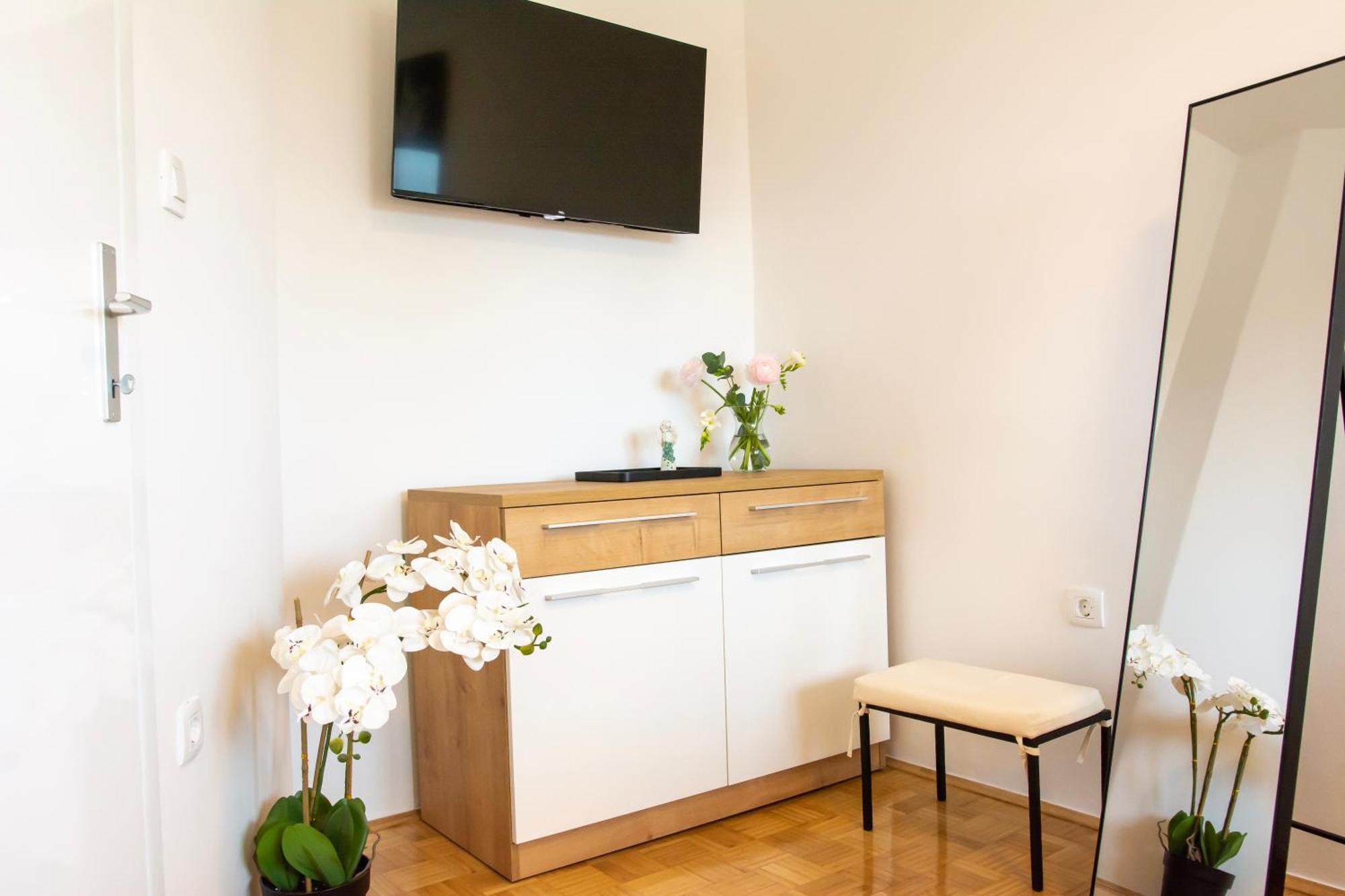 Franceska Apartment *